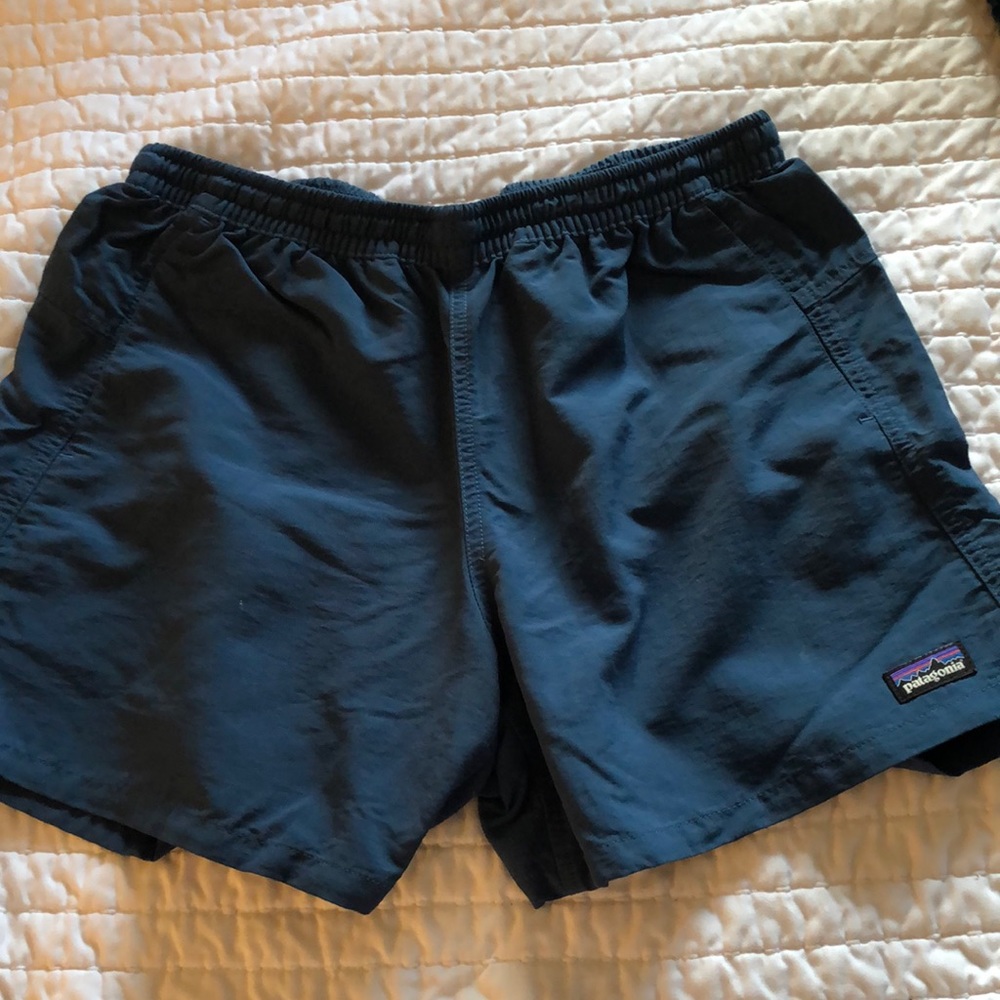 Patagonia womens (size S) navy/blue baggies!